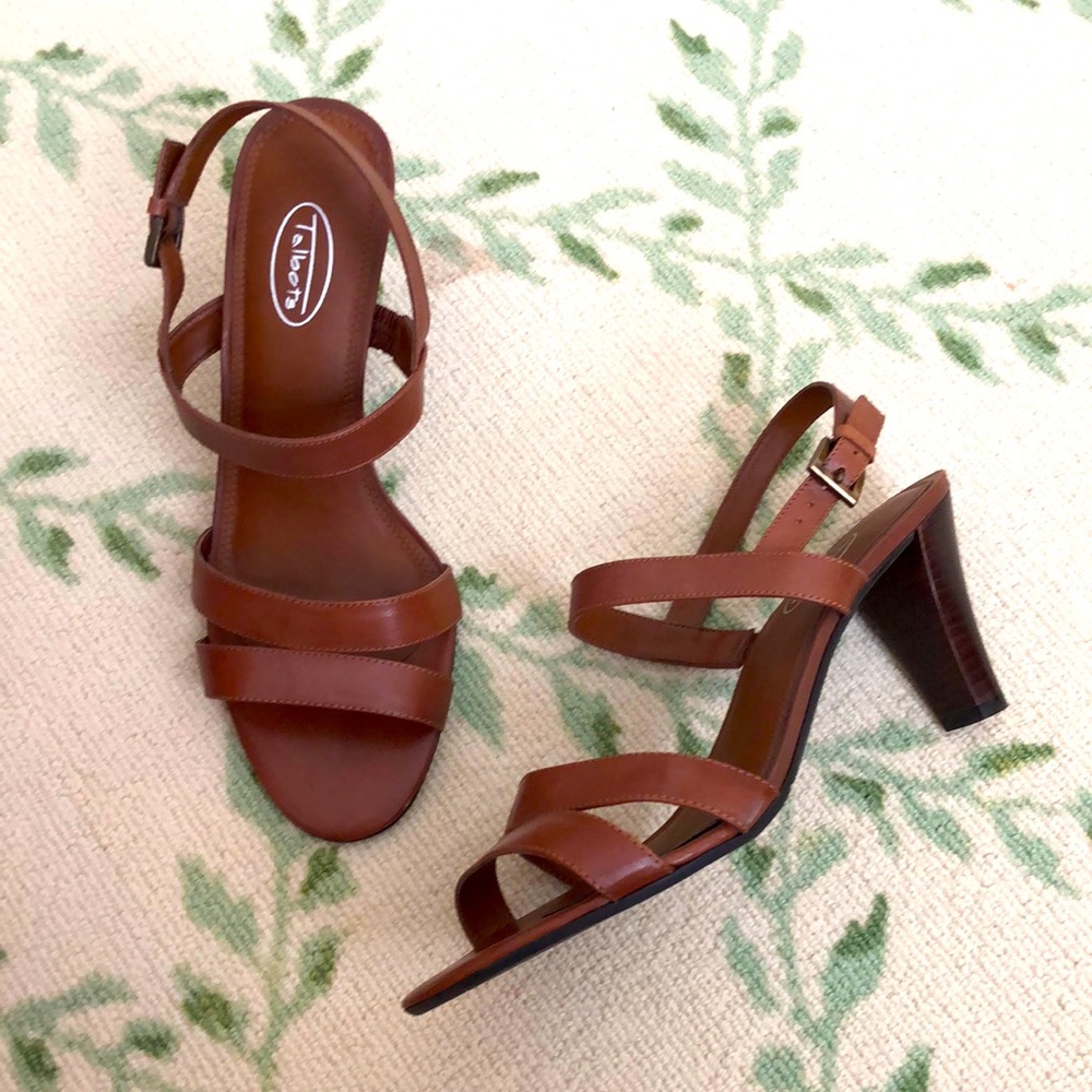9B High Heel Strappy Sandals Brown Leather Priscilla Vicuña 3” Heels Talbots
